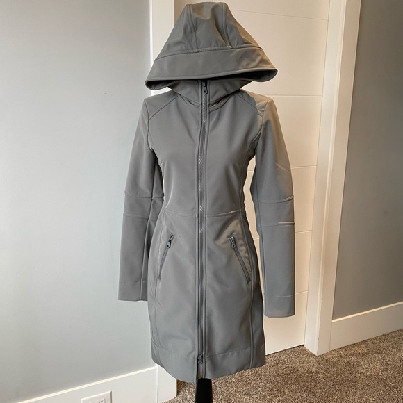 Aritzia Community Jacket - Picture 2 of 13